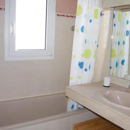 Welcoming In With Balcony Apartment *